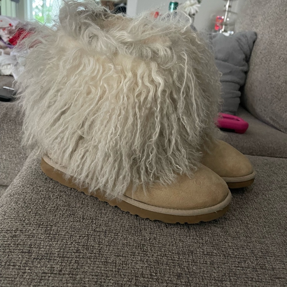 Ugg fluff momma